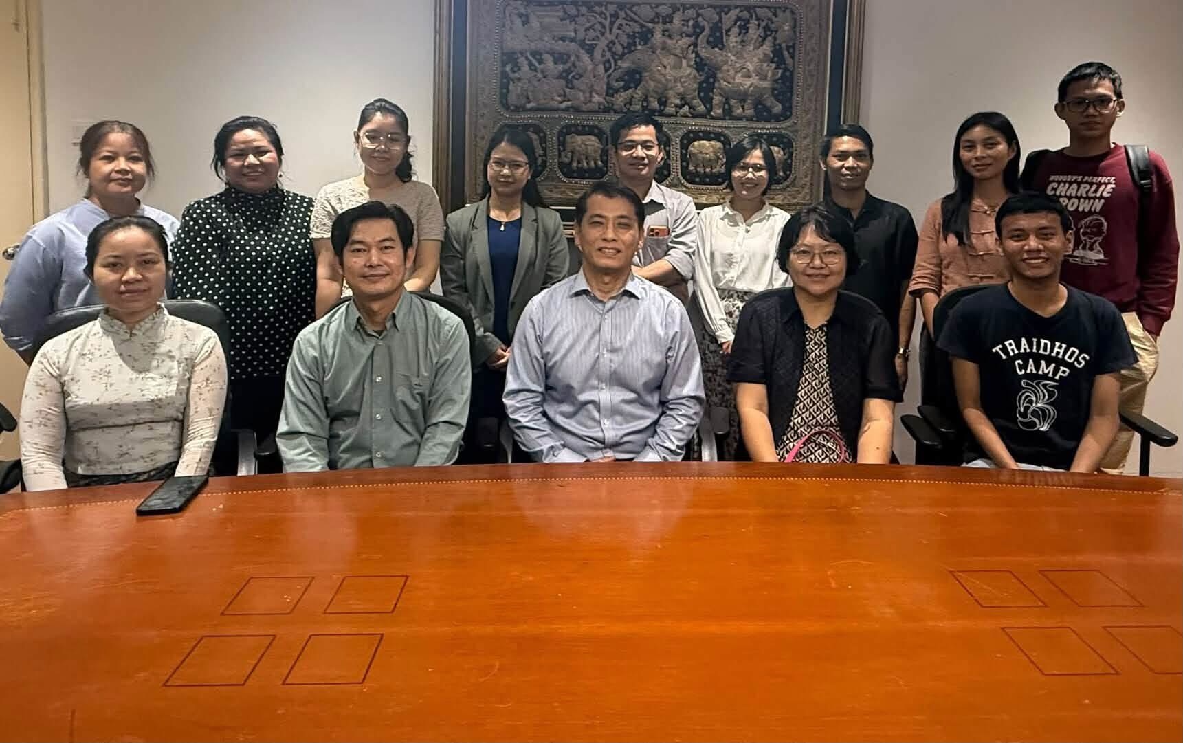 Charge d’Affaires/ Minister Dr. Zaw Minn Aung met with Myanmar Students in Singapore